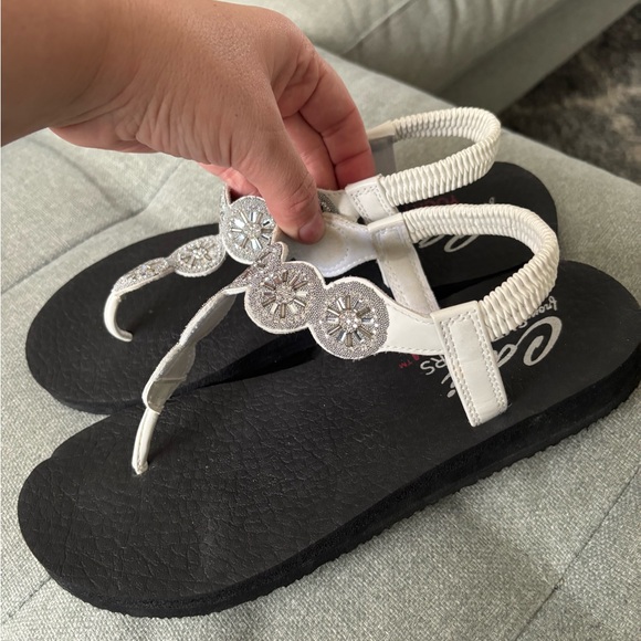 Skechers Women's Silver Embellished Yoga Sandals - Picture 2 of 4